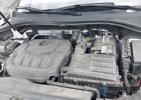 2020 Volkswagen Tiguan 2.0T Se/2.0T Se R-Line Black/2.0T Sel z USA, uszkodzony, nr VIN 3VV2B7AX0LM158087